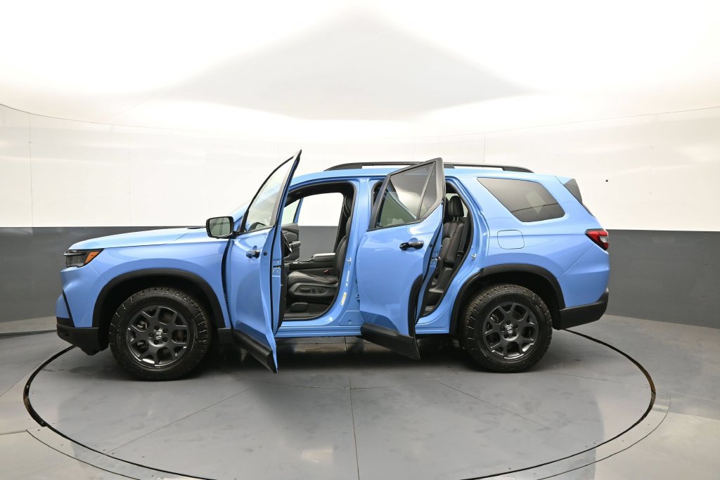 Certified 2024 Honda Pilot TrailSport image 45