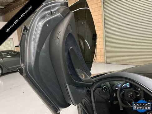 Used 2017 McLaren 570S image 13