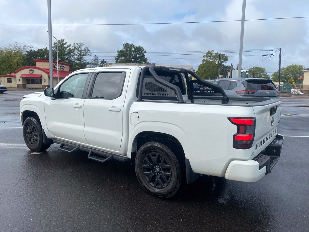 Used 2023 Nissan Frontier SV w/ Midnight Edition Package AWD/4WD image 7