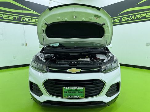 Used 2021 Chevrolet Trax LS w/ Tint and Cruise Package FWD image 4