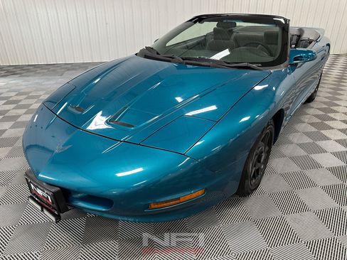 Used 1996 Pontiac Firebird Convertible RWD image 4