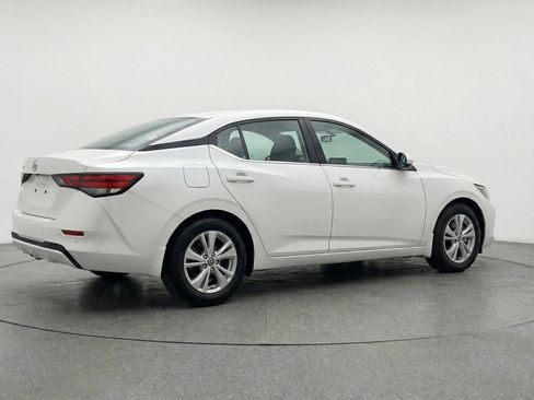 Used 2025 Nissan Sentra S FWD image 9