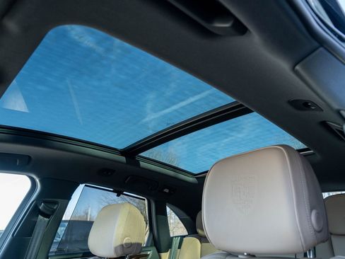 Certified 2024 Porsche Macan S image 30