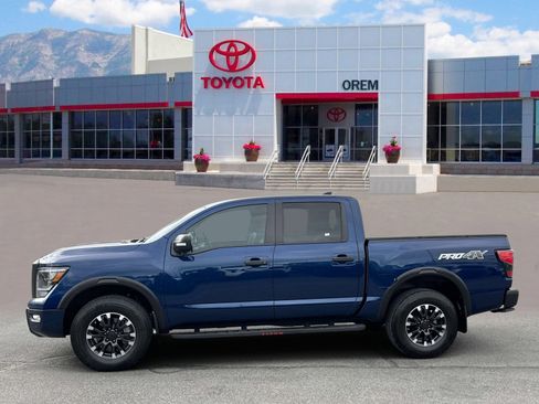 Used 2023 Nissan Titan PRO-4X w/ Pro-4x Convenience Package AWD/4WD image 6