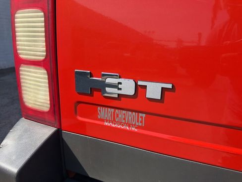 Used 2009 HUMMER H3T Luxury AWD/4WD image 16