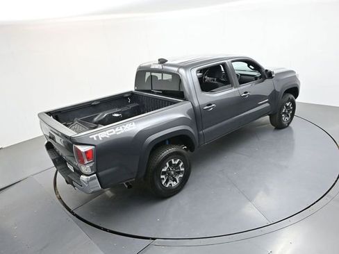 Used 2022 Toyota Tacoma TRD Off-Road AWD/4WD image 24
