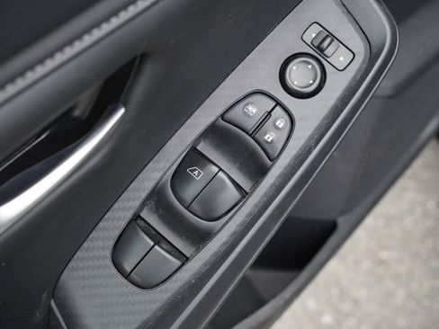 Certified 2025 Nissan Sentra SV FWD image 9