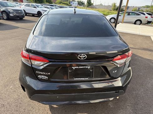 Used 2020 Toyota Corolla LE image 9