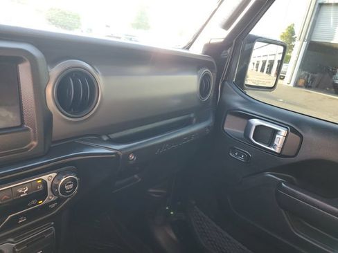 Used 2022 Jeep Wrangler Sport AWD/4WD image 18
