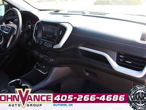 Used 2020 GMC Terrain SLT w/ Preferred Package image 16