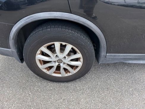 Used 2019 Nissan Rogue SV FWD image 5