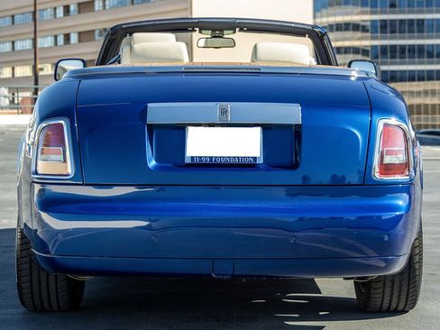 Used 2010 Rolls-Royce Phantom Drophead Coupe RWD image 7