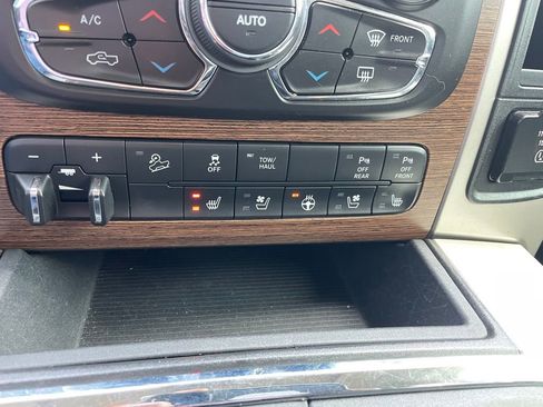 Used 2017 RAM 2500 Laramie w/ Sport Appearance Group image 19