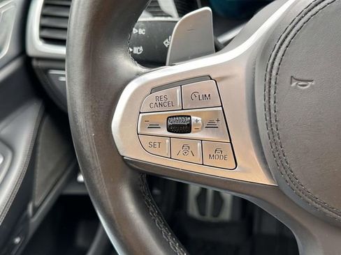 Used 2022 BMW 750i xDrive w/ Executive Package image 31