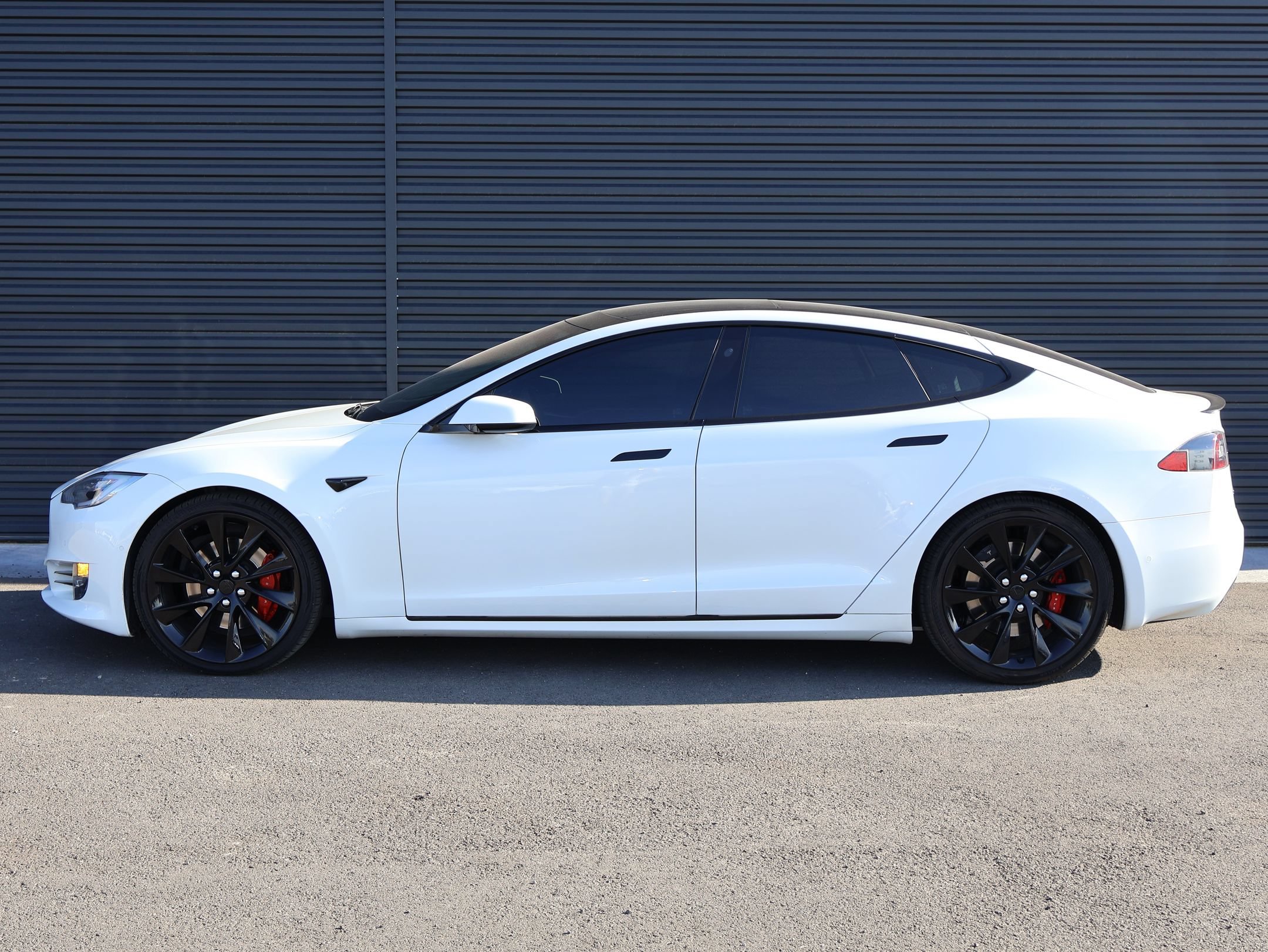 Used 2018 Tesla Model S P100D AWD/4WD image 2