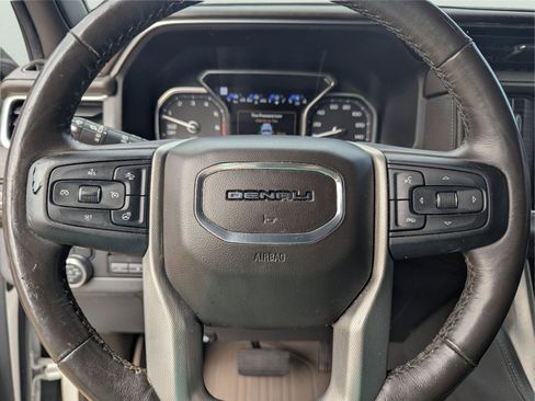 Used 2021 GMC Yukon Denali w/ Denali Premium Package image 28