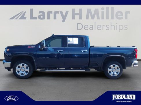 Used 2022 Chevrolet Silverado 2500 LTZ w/ LTZ Plus Package AWD/4WD image 2