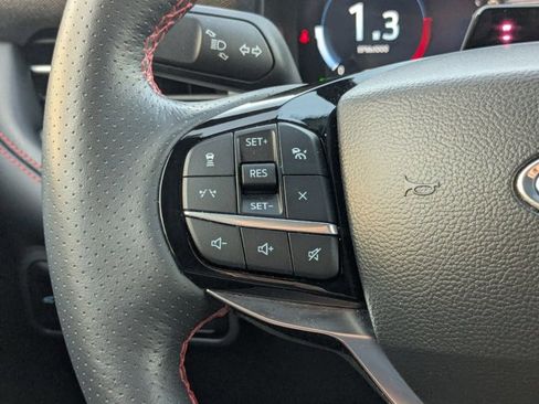 Used 2025 Ford Explorer ST-Line image 4
