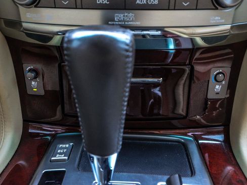 Used 2011 Lexus LX 570 4WD w/ Luxury Pkg image 35