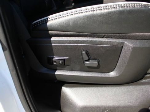 Used 2026 RAM 2500 Laramie AWD/4WD image 54