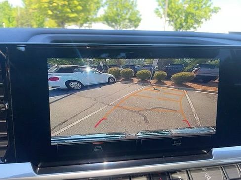 Used 2022 GMC Sierra 1500 Elevation w/ LPO, Elevation Black Package AWD/4WD image 10