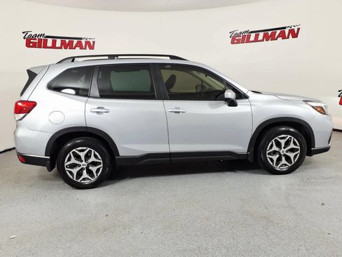 Used 2021 Subaru Forester Premium AWD/4WD image 4