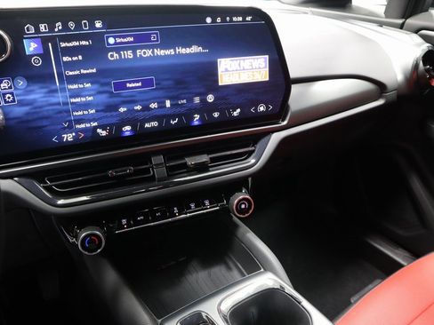 Used 2025 Chevrolet Equinox EV RS image 30