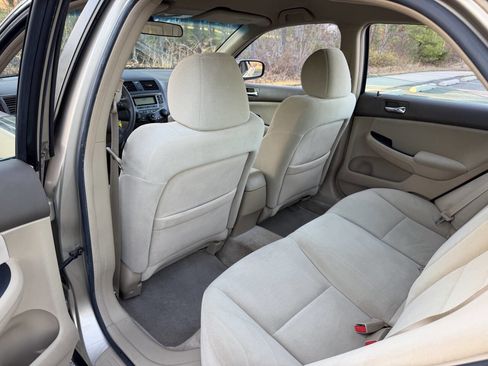 Used 2006 Honda Accord LX image 29