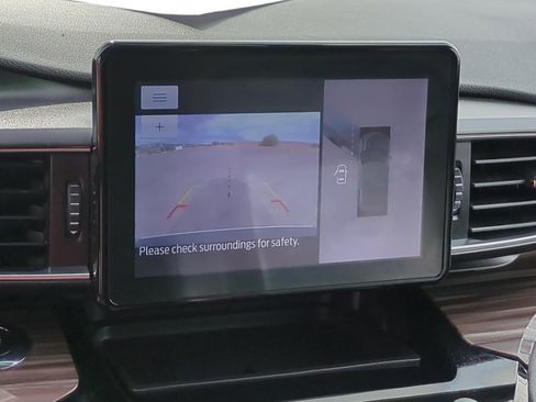 Used 2023 Ford Explorer Limited image 25