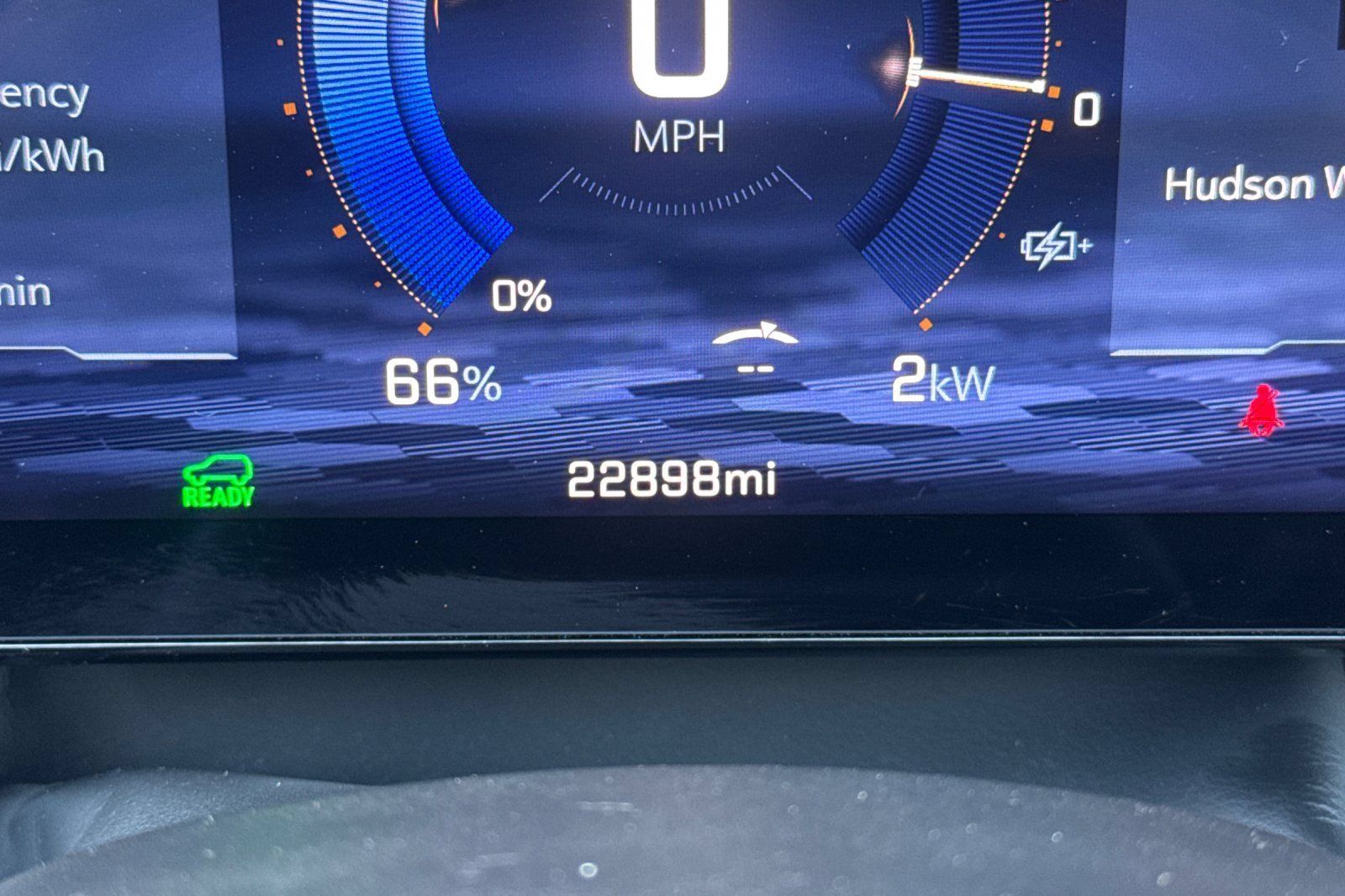 Used 2024 Chevrolet Equinox EV LT w/ LPO, Blackout Package AWD/4WD image 3