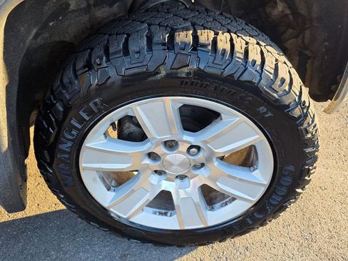 Used 2014 GMC Sierra 1500 SLE w/ SLE Value Package image 8