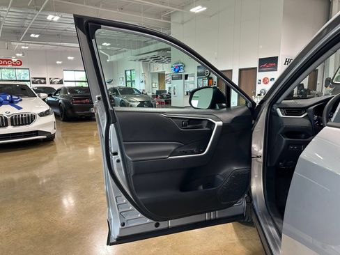 Used 2025 Toyota RAV4 LE AWD/4WD image 11