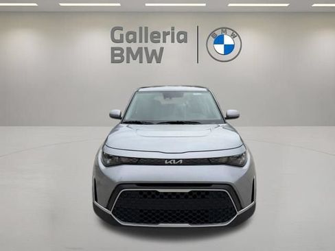 Used 2025 Kia Soul LX w/ LX Technology Package FWD image 4