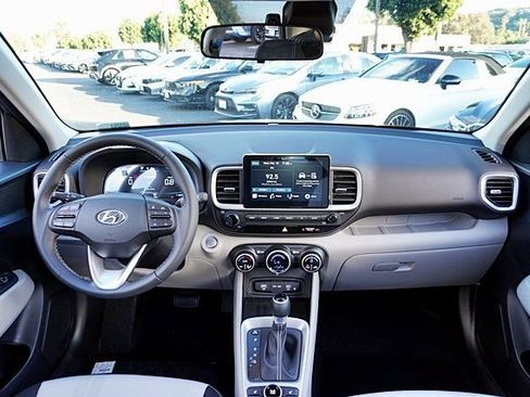 New 2026 Hyundai Venue SEL image 22