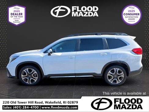 Used 2023 Subaru Ascent Limited image 3