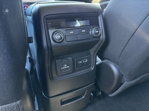 Used 2021 GMC Acadia SLE w/ Driver Convenience Package image 7