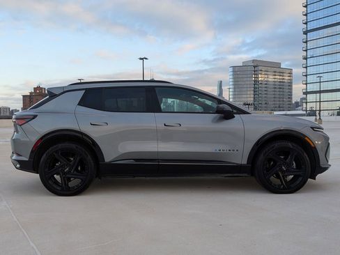 Used 2025 Chevrolet Equinox EV RS image 8