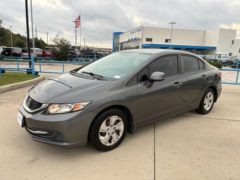 Used 2013 Honda Civic LX image 4