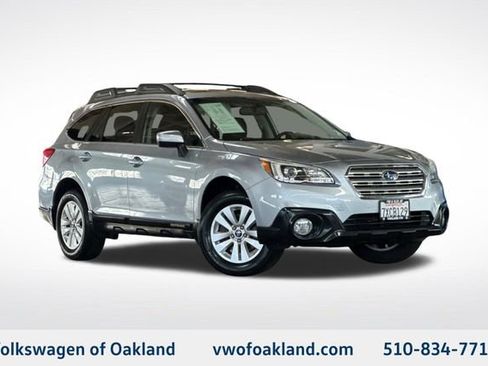 Used 2017 Subaru Outback 2.5i Premium image 1