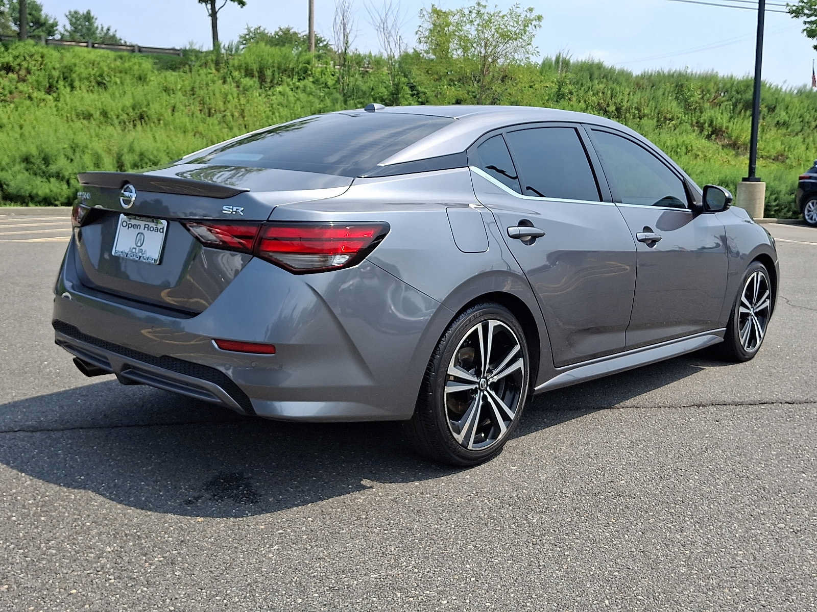 Used 2022 Nissan Sentra SR w/ Trunk Package FWD image 6