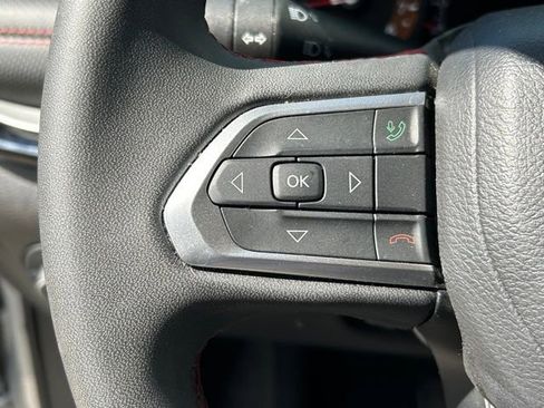 Certified 2025 Jeep Compass Trailhawk AWD/4WD image 37