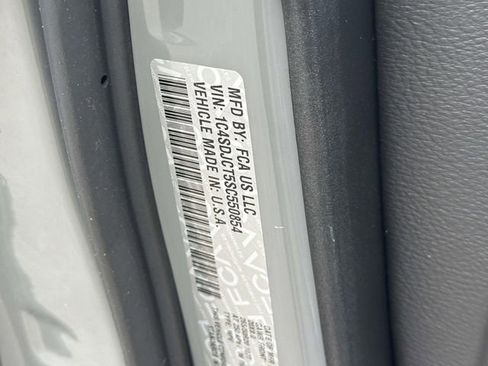 Used 2025 Dodge Durango R/T AWD/4WD image 11