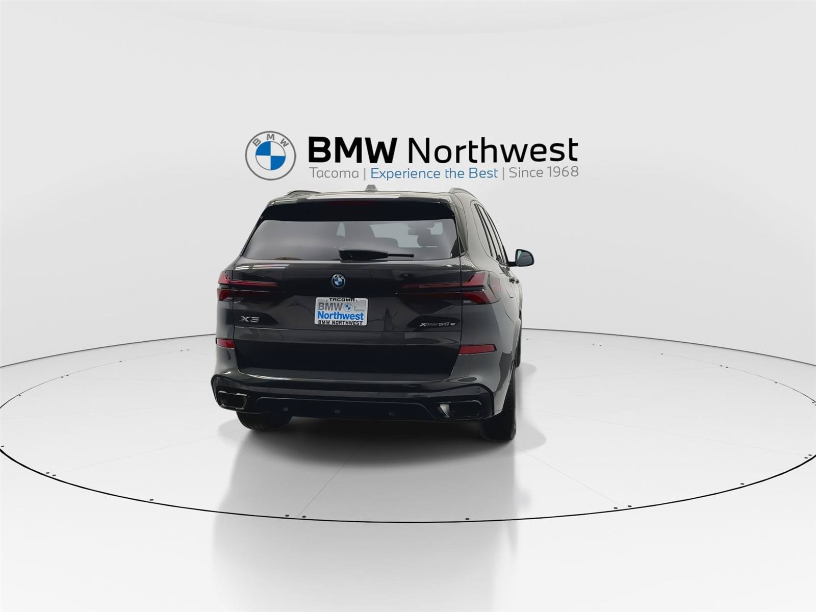 Used 2026 BMW X5 xDrive50e w/ M Sport Package AWD/4WD image 2