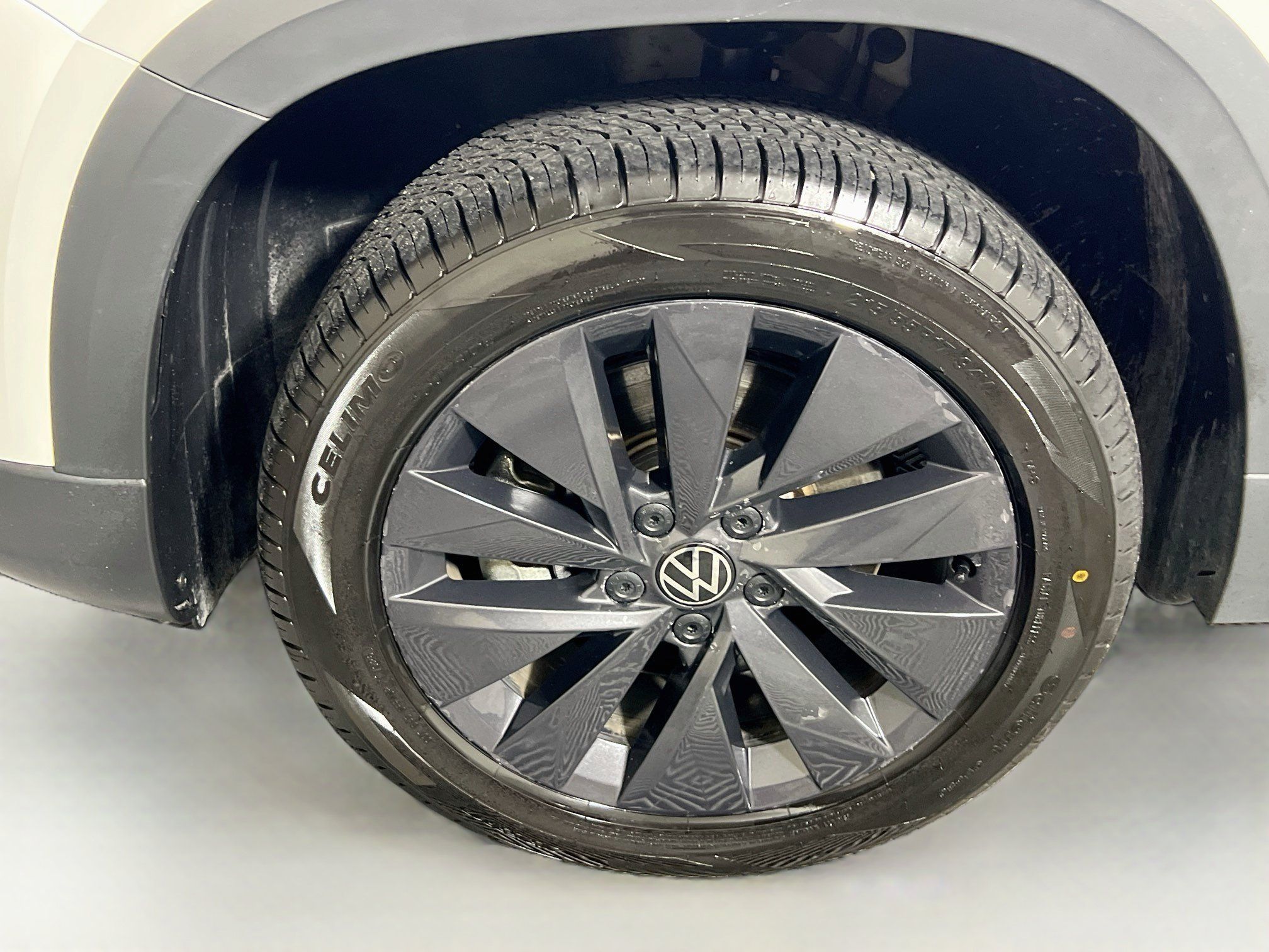 Used 2024 Volkswagen Taos S FWD image 13