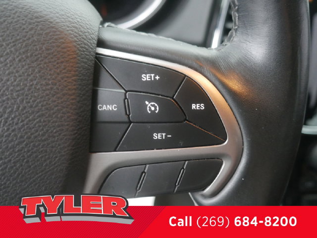Used 2019 Jeep Grand Cherokee Overland AWD/4WD image 27