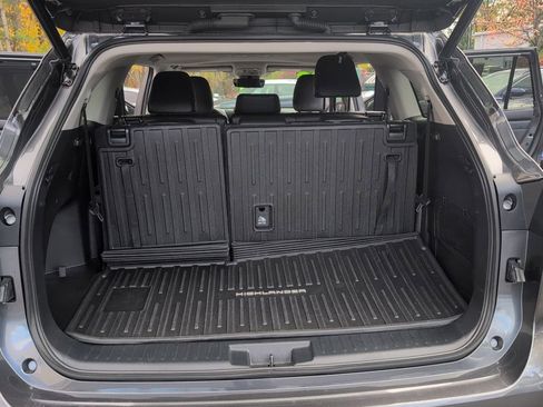 Used 2022 Toyota Highlander XLE image 21