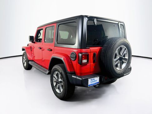 Used 2018 Jeep Wrangler Unlimited Sahara w/ Dual Top Group AWD/4WD image 7