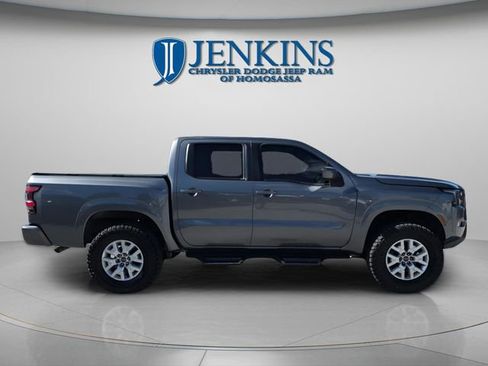 Used 2022 Nissan Frontier SV image 9