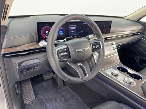 Used 2025 Genesis GV80 2.5T Advanced image 14
