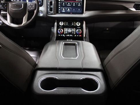 Used 2024 GMC Yukon XL Denali w/ Max Trailering Package image 32